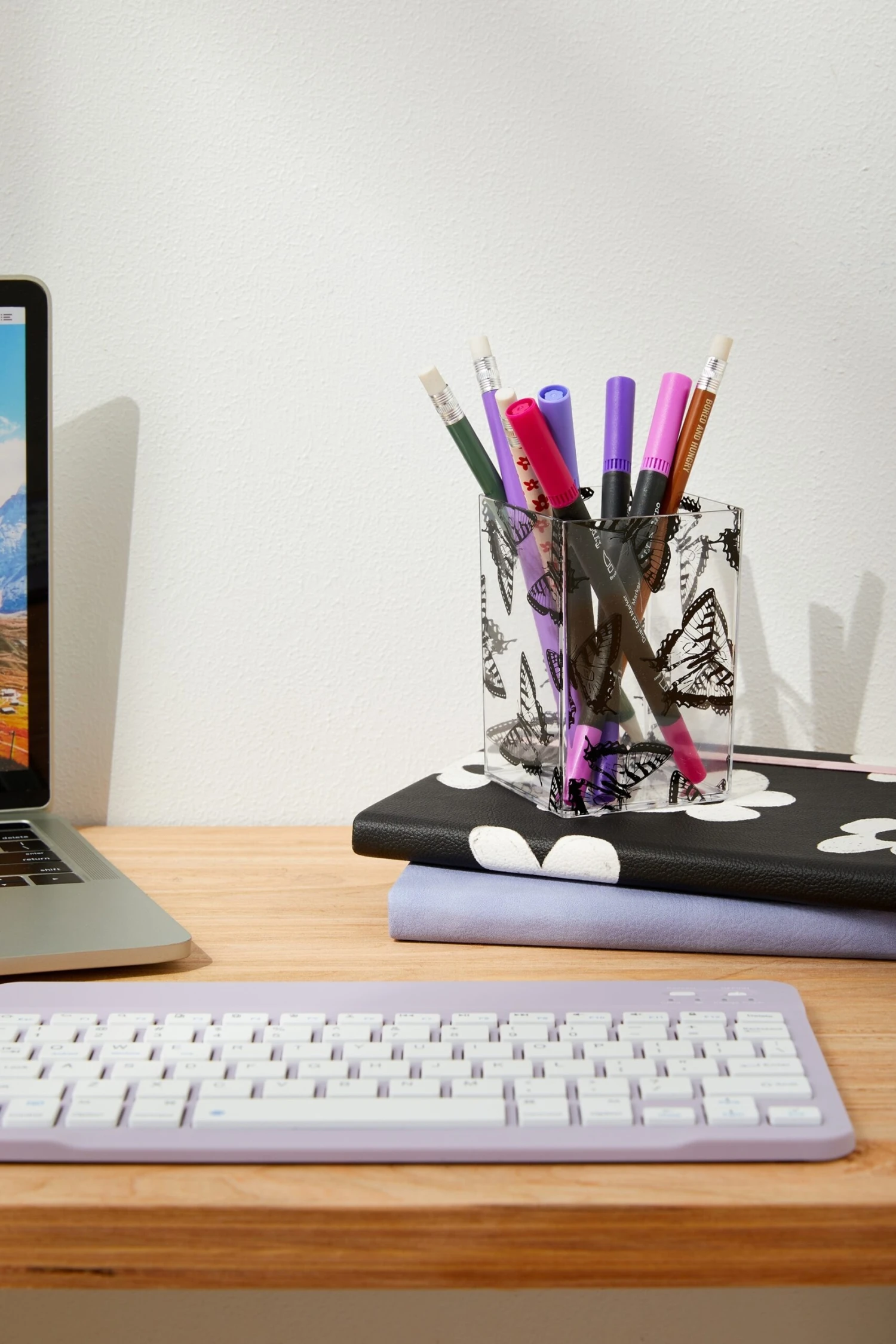 Typo Pens & Markers Acrylic Pen Holder 1 Typo Pens & Markers Acrylic Pen Holder