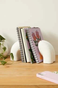 Typo Stationery Blocked In Book Holder -New Typo 1685067 02 3